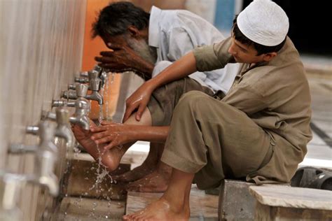 А) fill in make or do. Do'a Wudhu Komplit : How to Perform Wudu PowerPoint ...