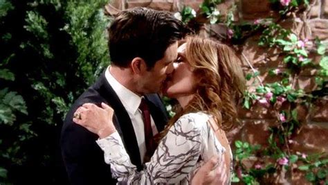 Cane et Lauren la baiser amoureux - spoiler les feux de l ... Soap awards france 2017 :