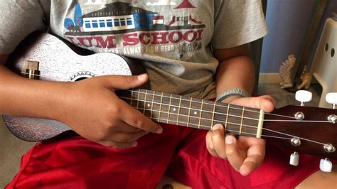 Make sure that your instrument is tuned and let's get started. How To Play "Happy Birthday" on ukulele - YouTube