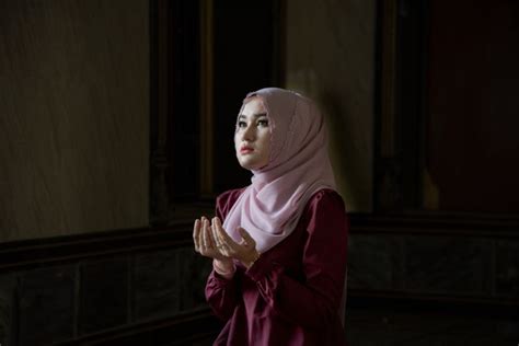 Hanya dengan begitu anda akan memberikan segalanya dengan benar. Doa untuk Menenangkan Hati yang Resah : Okezone Muslim