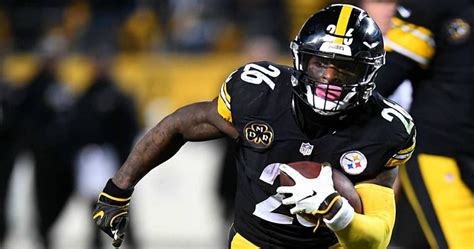 Le'veon bell finally gets steelers closure in amazing scene. Le'Veon Bell's Week 1 Status In Doubt As He Skips Steelers ...