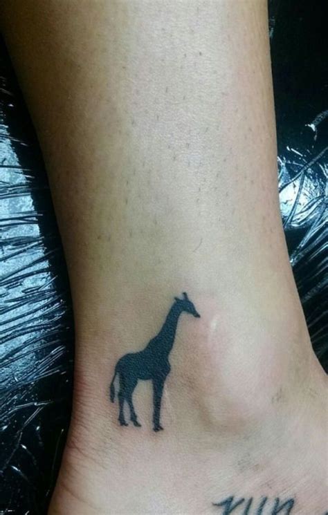 Nov 17, 2016 · small tattoo: Tumblr | Giraffe tattoos, Small giraffe tattoo, Cool small ...