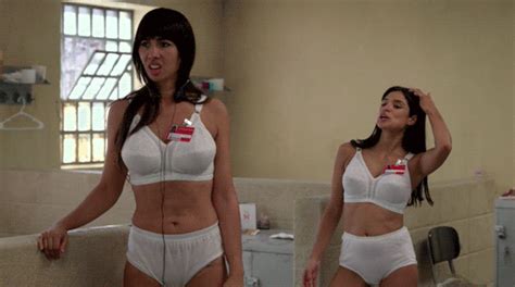 Instead, she recommends wearing thicker seamless panties, which are less likely to shift into the folds within the. 10 Best Latino TV Moments of 2015 in GIFS