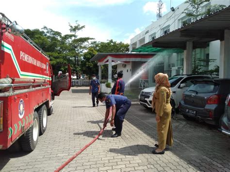 Ketika kebakaran hutan dan perkebunan terjadi seperti saat ini, semua pihak cenderung gamang, saling menyalahkan dan dan tak. Gugus Tugas Percepatan Penanganan Covid-19 Oleh Dinas ...