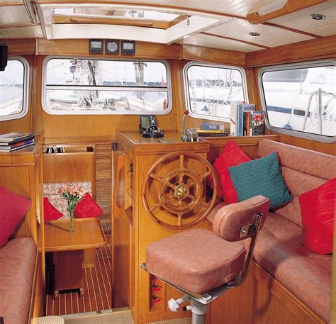 Fisher 37 (11м), 6 гостей, 2005 г. Fisher 37 - Introduction | Boat interior, Pilothouse boat ...
