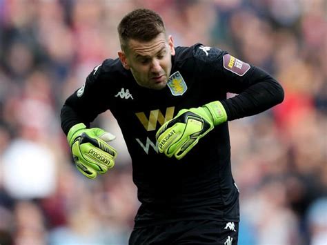 Tom heaton is poised to seal his move to manchester united after undergoing a medical this week. Man Utd news LIVE: Ed Woodward completes £130k agreement ...