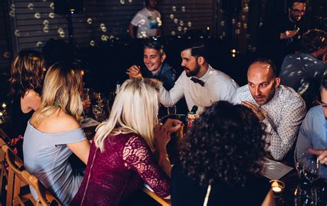An array of champagne cocktails and all kinds of fancy finger foods for your giddy guests before you serve up a fantastic dinner. NYE Dinner Dance | London New Years Eve Party Reviews ...