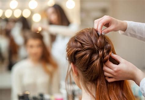 La formation en bp coiffure dure 2 ans et permet d'apprendre à gérer un salon et une équipe. Formation Barbier Sans Cap Coiffure / Coiffeur A Domicile ...