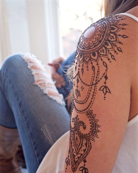 Es gibt auch schwarzes henna und neutrales henna. Henna Tattoo selber machen - Tipps zum Auftragen & 35 ...