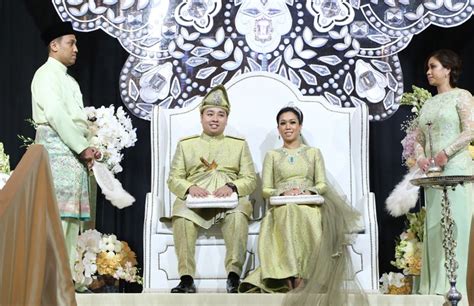 Padahal sebelumnya, chanela sering berbagi foto liburan. The wedding of Nina Karina Azman and Tengku A'zran Abdul ...