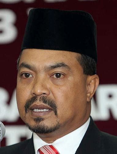 Penang state executive councillor for infrastructure and transport; Qazaf: Jamil Khir digesa belajar undang-undang Islam ...