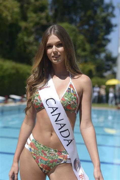 Rehearsal for miss universe 2018. Marta Magdalena Stępień from Canada - Contestant Reinado ...