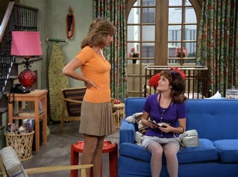 Every morning i stretch and get up. Retrospace: Mini Skirt Monday #189: Laverne & Shirley ...