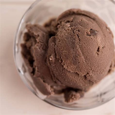 With just 40 calories for a huge serving! Low Calorie Ice Cream Maker Recipes - Cherry Vanilla ...