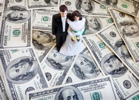 Wedding cancellation insurance typically costs $95 to $1,000. Wedding insurance can cover unforeseen problems, but not a ...