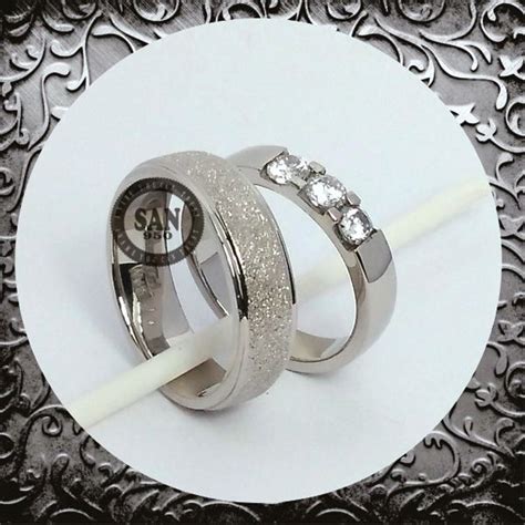 Cincin tunangan kumaris perak sepasang. Jual cincin kawin emas putih perak R3224 di lapak ...