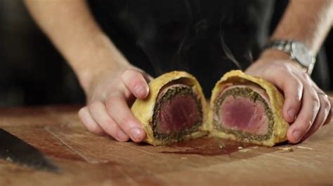 Decorate them with hearts for the perfect valentine's day dinner easy individual beef wellingtons & some tv commercial news! Beef Wellington at Revé Bistro and Bar (Stillwater, MN ...