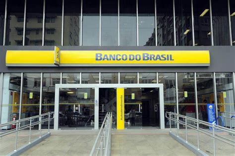 O banco do brasil está prestes a lançar seu novo concurso público com a finalidade de atrair jovens profissionais que sonham em trilhar uma carreira em o edital deste concurso público do banco do brasil tem previsão de ser lançado ainda no terceiro trimestre deste ano. A reestruturação do BB e os Concursos