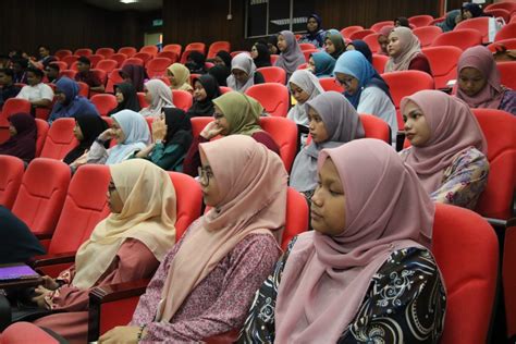 Kuala lumpur ke arah bandar raya rendah karbon. WILAYAH PERSEKUTUAN KUALA LUMPUR NEGERI KELAPAN ...