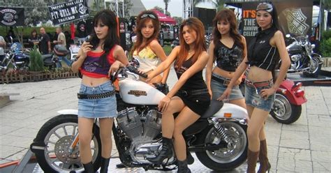 Free for commercial use no attribution required high quality images. Hot Harley Davidson Chicks Bikes and Babes photo galleries ...