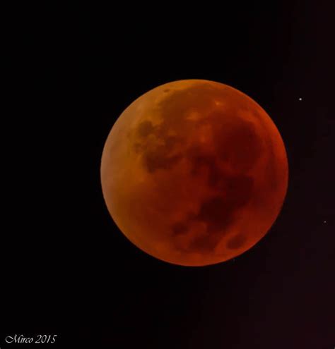 Dove vedere l'eclissi di luna a roma oggi 27 luglio. La luna rossa - LA FOTO DEL GIORNO, Life Style Versiliatoday.it