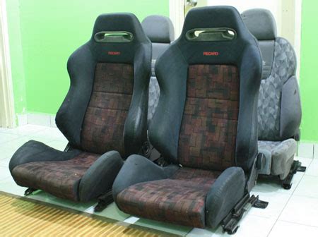 If the vehicle has a floor storage compartment, using an. Dingz Garage: Seat Recaro Evo 4 complete