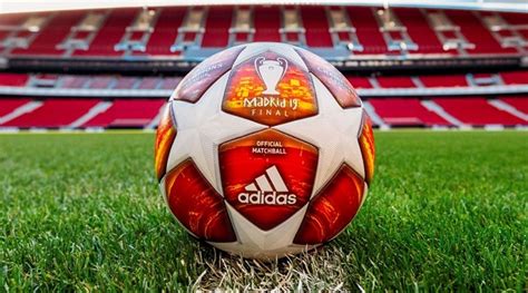 Price and other details may vary based on size and color. adidas Madrid Finale19 | Champions League Final Ball ...