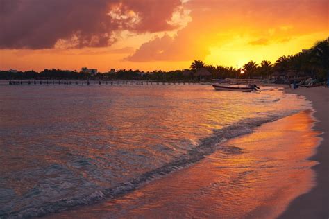 Premium Photo | Mahahual caribbean beach in costa maya
