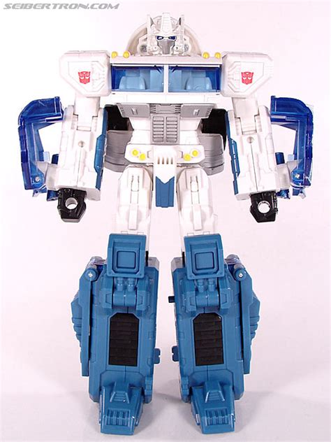 And then the cartoon and comic ignored it, and then dreamwave remembered it, and that inspired a bunch of white optimus prime toys, and then idw said actually you know what inside magnus is this. Transformers Classics Ultra Magnus Toy Gallery (Image #57 ...