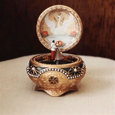 Anastasia musical gifts depicting moments from 20th century fox anastasia movie with anastasia's royal russian czar parents alexandra and nicholas. green-tea-and-pearls: "jaded-mandarin: "Collectable Music ...