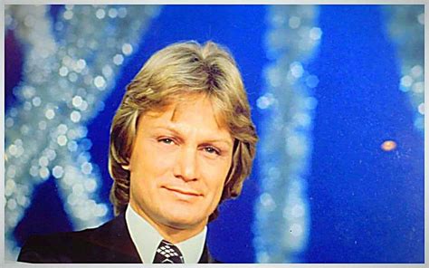 Gall's boyfriends had included the singers claude françois and julien clerc; Little smile | Claude françois, Chanteurs français, Claude