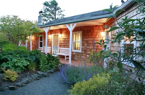 Now here's an awesome spot to enjoy your next vacation! Oregon Coast, cabin, boutique inn, garden | Romantic beach ...