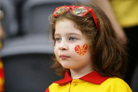 Die wahrscheinlichste erklärung ist wohl zufall. Bild des Tages - Mädchen trauert um Niederlage