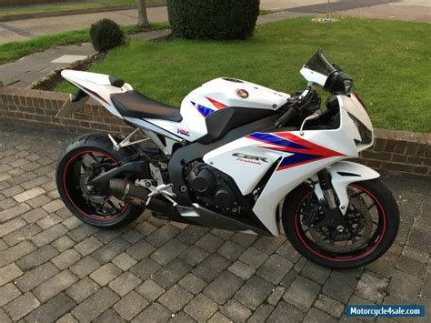 The honda cbr1000rr fireblade is a dedicated premium sports bike and is powered by a euro 4 compliant liquid cooled 999 cc inline four engine, producing 189 bhp at 13,000 rpm and maximum torque at 11,000 rpm. 2012 Honda CBR 1000 RR-C for Sale in United Kingdom