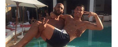 Check spelling or type a new query. Cristiano Ronaldo e Badr Hari, la stella del Real e il ...