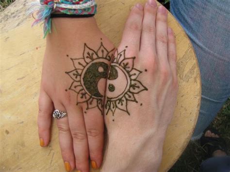 Before getting a yin and yang tattoo, it's a good idea to become familiar with the origins and meaning of this ancient symbol. Yin-Yang couple - Henna by Shara | Yin yang tattoos for ...