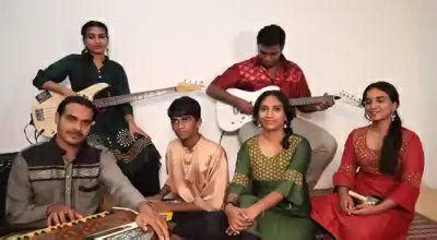 Download lagu, lirik lagu, dan video klip terbaru. Lagu Hari Raya Irama Hindi Sangat Unik, Kumpulan Unique ...
