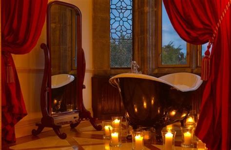 Weitere ideen zu unkonventionelles badezimmer, badezimmer, bodenfliesen bad. Beside the bath tub | Romantisches bad, Romantische ...