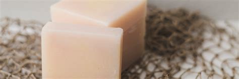 These properties work perfectly for sensitive and dry types of skin. 7 Best Natural Organic Facial Bar Soaps for Dry ...