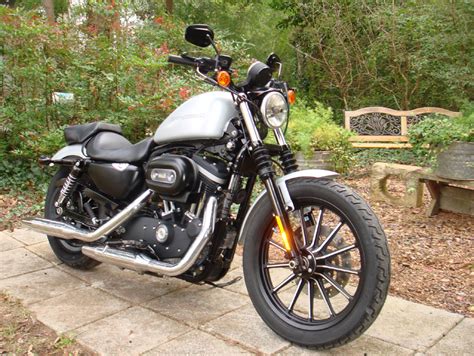 Harley davidson sportster iron 883 review at revzilla.com. 2009 Harley Davidson XL883N Sportster Iron