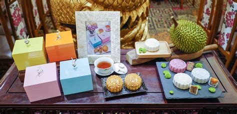 This year it's all about that sparkle for concorde hotel kuala lumpur's mooncakes. Eat Drink KL | Colours of Mid-Autumn Mooncakes @ Concorde ...