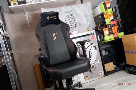 The version i had for this test is the secretlab prime pu leather stealth, but there are other types of upholstery and other. Test : Secretlab Titan Stealth, un fauteuil gamer parfait