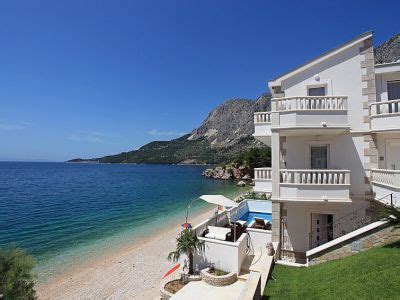 Ein neues haus zum verkauf mit einem schönen großen garten nur 200 m vom meer entfernt. Kroatien - Makarska Riviera: Ferienhäuser und ...