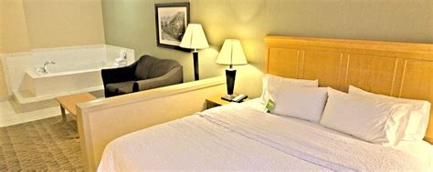 Hotels with shuttle in orlando. Chicago Hot Tub Suites - Hotels with Private In-Room ...