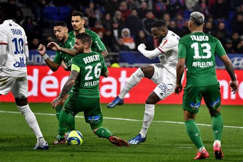 Take out the claws in the derby (21h, canal +). OL - ASSE (2-0) : Lyon s'adjuge le 120e derby