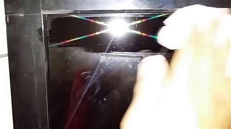 Layar hp yang tidak muncul gambar dan hanya muncul hitam gelap saja, bisa diakibatkan dari baterai hp ada kemungkinan penyebab layar hp kalian menjadi blank, karena kerusakan pada chipset, touchscreen, kapasitor, dan lain sebagainya. Cara Menghilangkan Noda Hitam Di Lcd