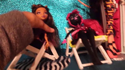 Monster high haus, puppenhaus, barbie haus, traumhaus, selbst gebaut. Mein monster high haus😍😍😍😍😍😍 - YouTube