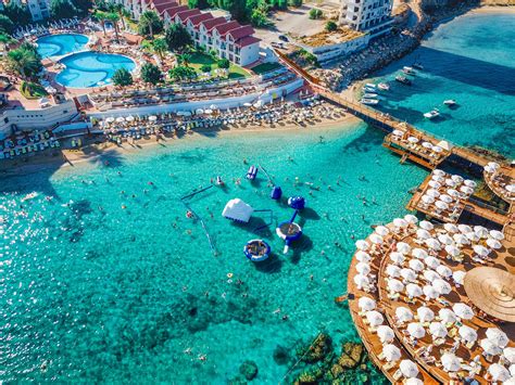 Finden sie mietwagen, hotel oder ferienhaus und sehenswürdigkeiten auf der insel zypern. Nord Zypern-Famagusta-SalamisBayConti - Fussball ...