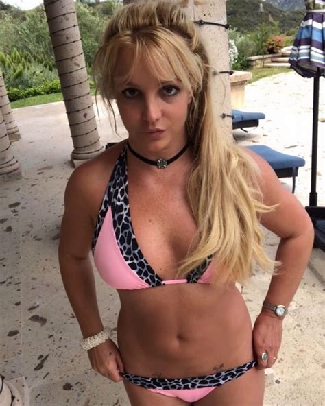 Самые новые твиты от britney spears (@britneyspears): Britney Spears: "I did it I finally cut bangs" - Yve-Style.com