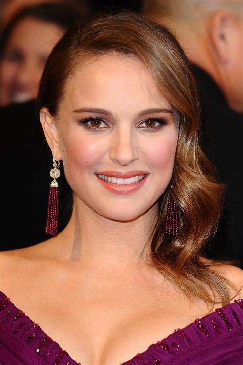 June 9, 1981) is an actress with dual american and. Natalie Portman | Filmek, képek, díjak | Személyiség ...